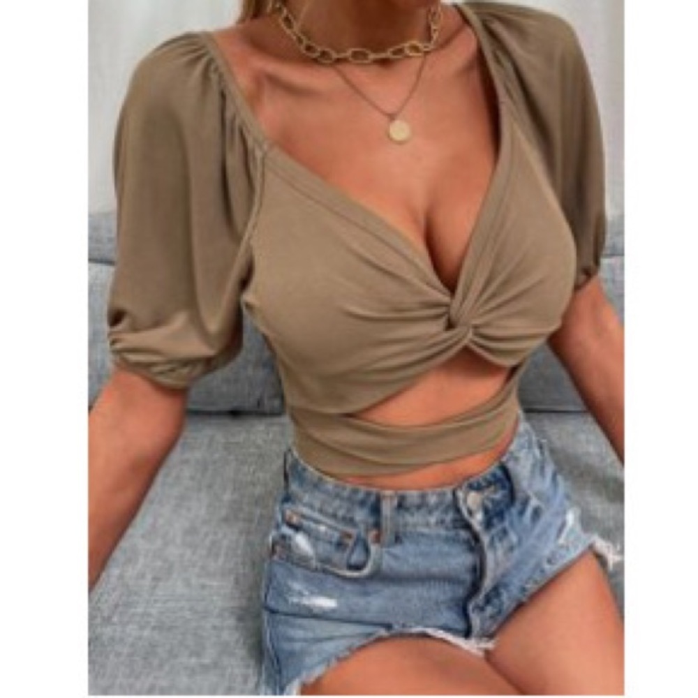 Shein Twist Front Cut Out Crop Top | Size XL
